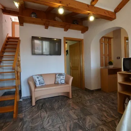 Renato Gostinjska kuća 3*