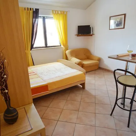 Renato Guest house